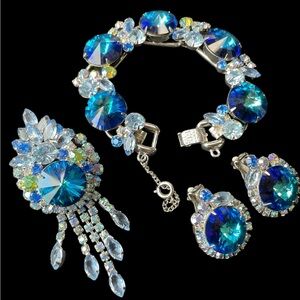 1960’s D&E Juliana Demi Parure Bermuda Blue Rivoli (t375)